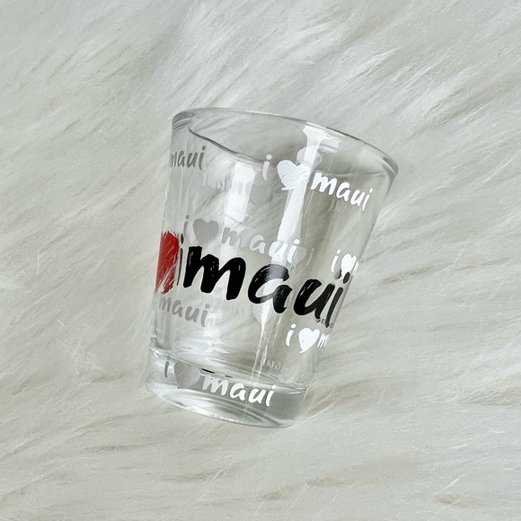 (🎁8/$25) I ❤️MAUI Shot Glass - Picture 3 of 3